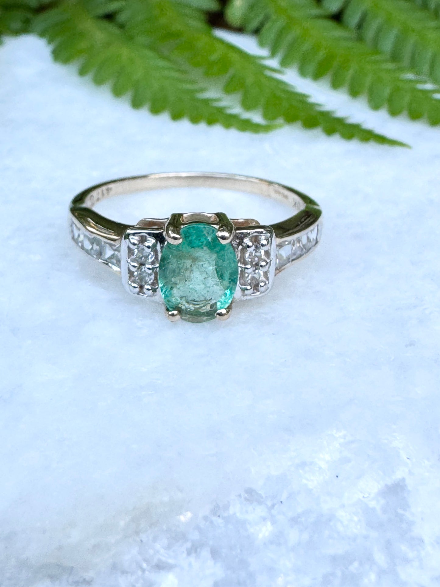 Vintage 10ct gold emerald dress ring UK size L 1/2