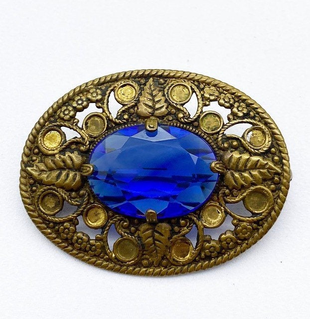 Art Deco Czech filigree oval brooch blue paste