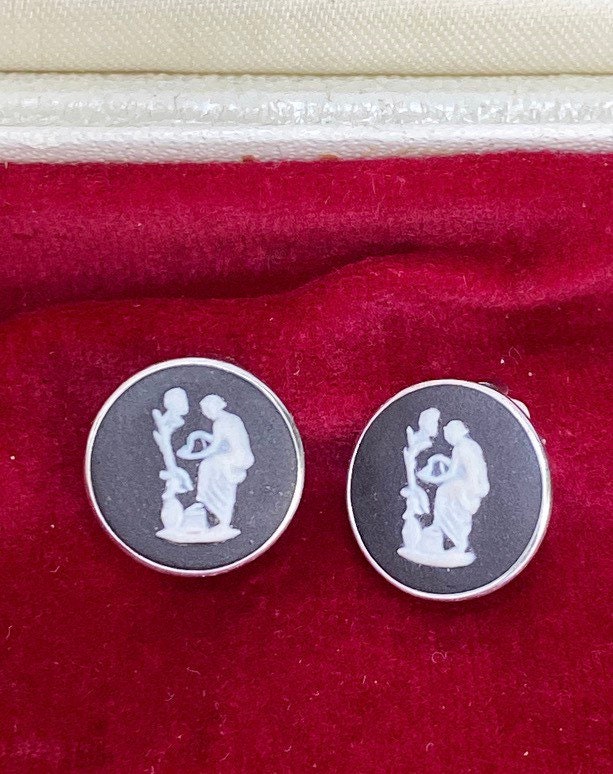 Vintage Wedgwood Jasper ware black cameo clip on earrings