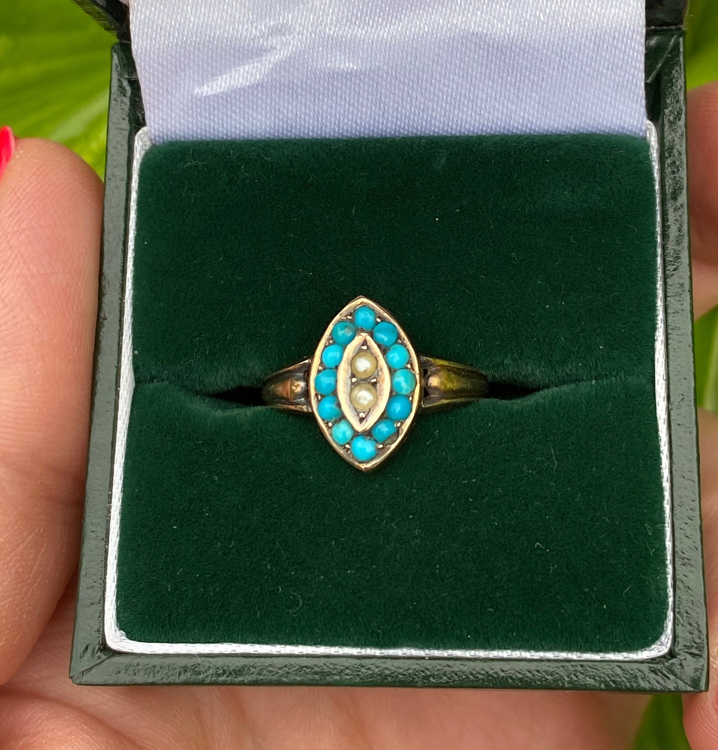 Antique 9ct gold turquoise and seed pearls ring size I 1/2 4.5