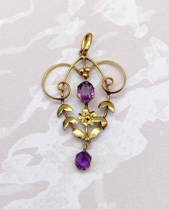 Antique pendant 9ct gold amethyst lavalier pendant