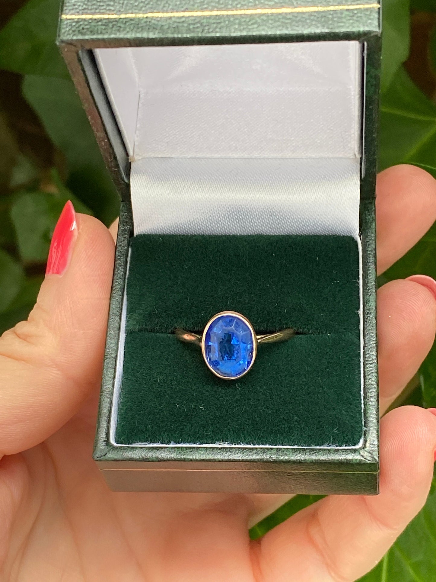 Antique 9ct gold ring blue paste oval size P 1/2 8