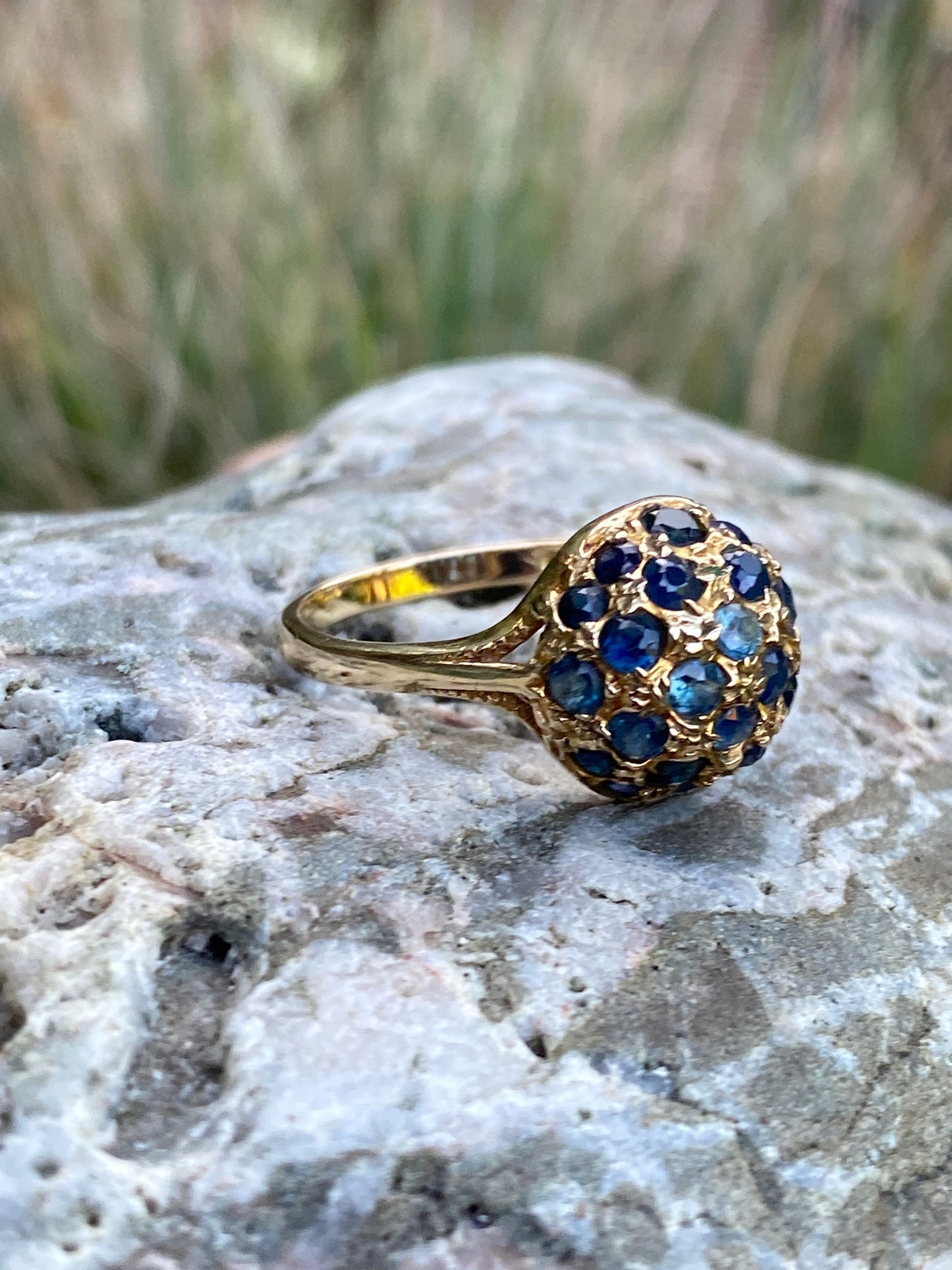 Antique 9ct gold sapphire ring size P 1/2, 8