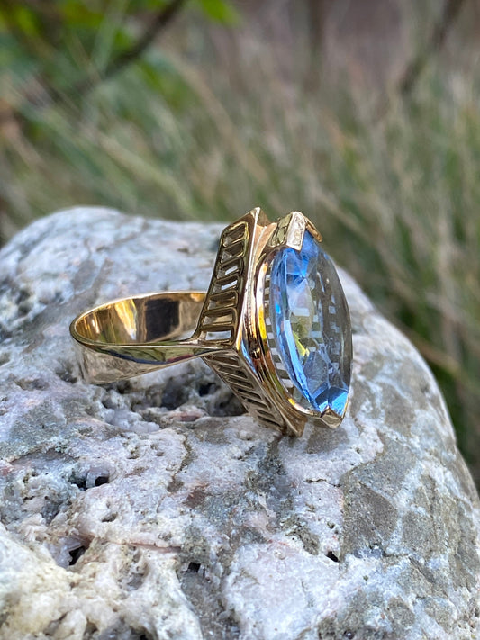 Vintage 9ct gold blue topaz ring, statement gold ring size M 1/2, 6.5