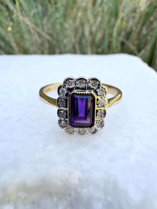 Vintage 9ct gold amethyst and diamonds dress ring, size Q, 8.5